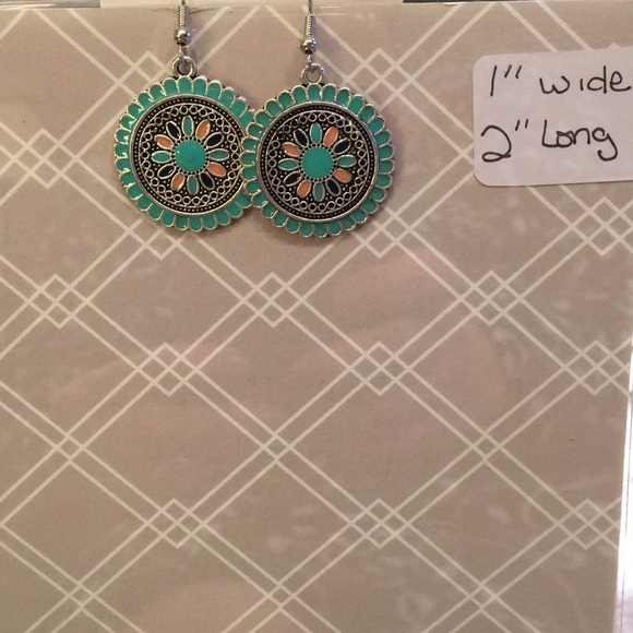 Boho earrings - Picture 3 of 3